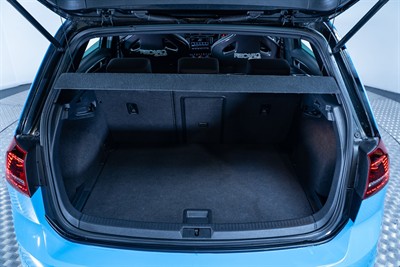 2016 Volkswagen Golf - Thumbnail