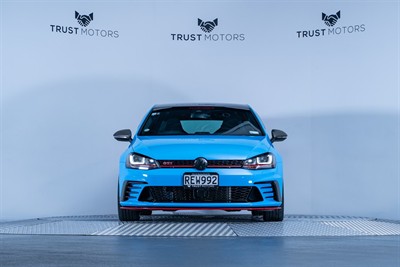 2016 Volkswagen Golf - Thumbnail