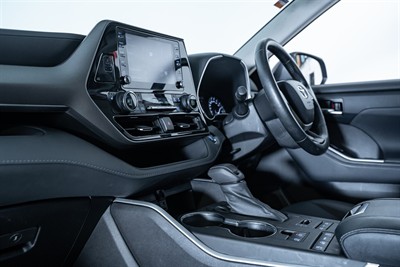 2022 Toyota Highlander - Thumbnail
