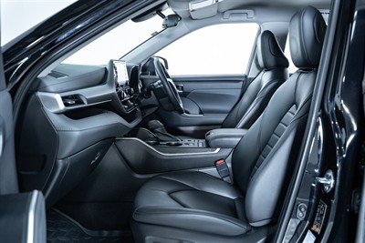 2022 Toyota Highlander - Thumbnail