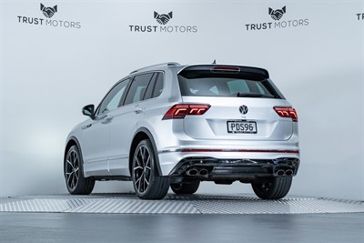 2022 Volkswagen Tiguan - Thumbnail
