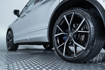 2022 Volkswagen Tiguan - Thumbnail