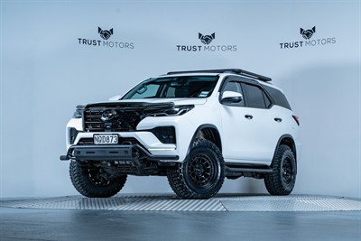 2021 Toyota Fortuner - Thumbnail
