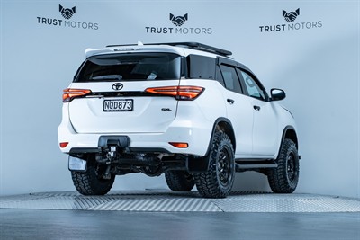2021 Toyota Fortuner - Thumbnail