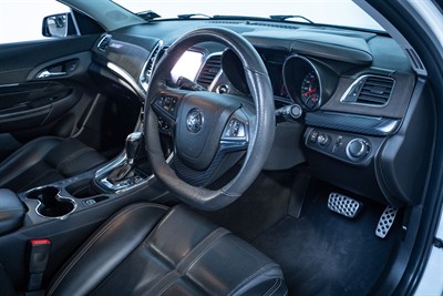 2016 Holden Commodore - Thumbnail