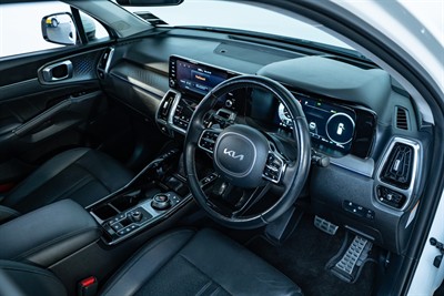 2023 Kia Sorento - Thumbnail