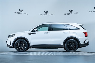 2023 Kia Sorento - Thumbnail
