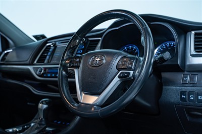 2018 Toyota Highlander - Thumbnail