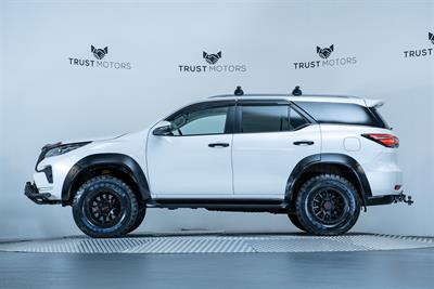 2022 Toyota Fortuner - Thumbnail