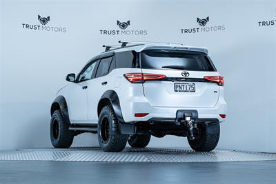 2022 Toyota Fortuner - Thumbnail