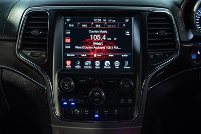 2017 Jeep Grand Cherokee - Thumbnail