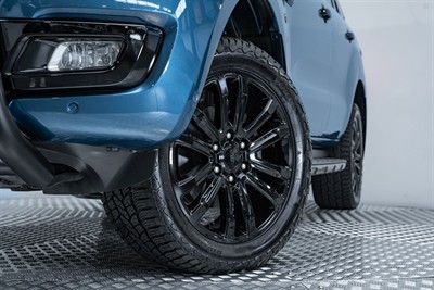 2019 Ford Everest - Thumbnail