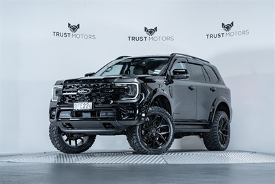 2023 Ford Everest - Thumbnail