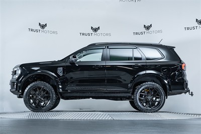 2023 Ford Everest - Thumbnail