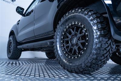 2021 Ford Everest - Thumbnail