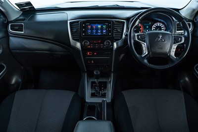 2022 Mitsubishi Triton - Thumbnail