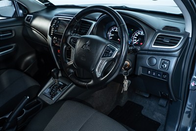2022 Mitsubishi Triton - Thumbnail