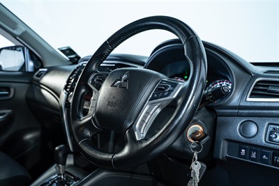 2022 Mitsubishi Triton - Thumbnail