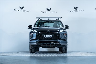 2022 Mitsubishi Triton - Thumbnail