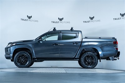 2022 Mitsubishi Triton - Thumbnail