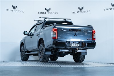 2022 Mitsubishi Triton - Thumbnail