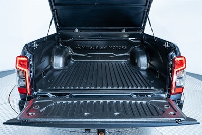 2022 Mitsubishi Triton - Thumbnail