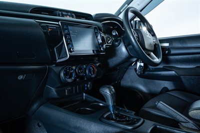 2024 Toyota Hilux - Thumbnail