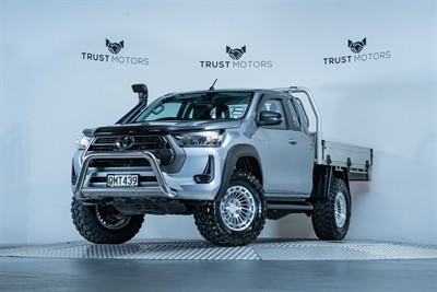 2024 Toyota Hilux - Thumbnail