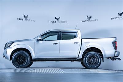 2021 Nissan Navara - Thumbnail