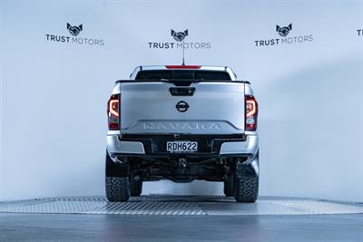 2021 Nissan Navara - Thumbnail