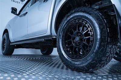 2021 Nissan Navara - Thumbnail