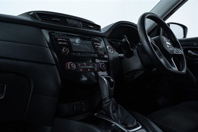 2020 Nissan X-Trail - Thumbnail