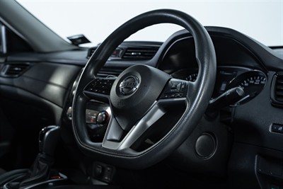 2020 Nissan X-Trail - Thumbnail