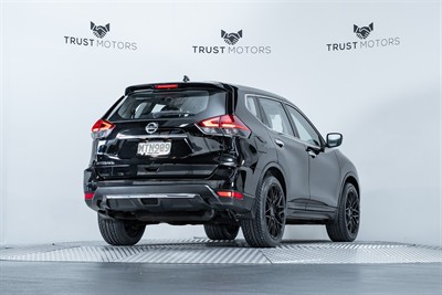 2020 Nissan X-Trail - Thumbnail