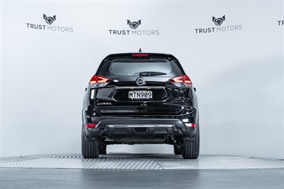 2020 Nissan X-Trail - Thumbnail