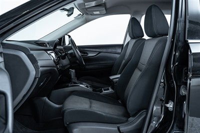 2020 Nissan X-Trail - Thumbnail