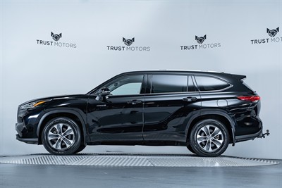 2021 Toyota Highlander - Thumbnail