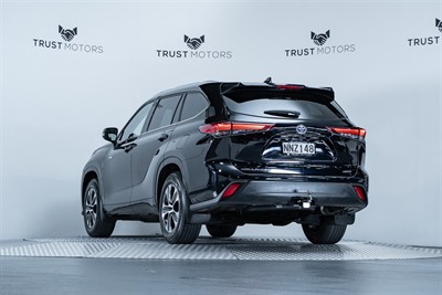 2021 Toyota Highlander - Thumbnail