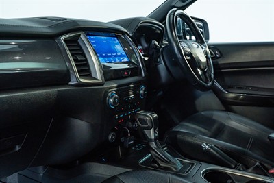 2021 Ford Everest - Thumbnail
