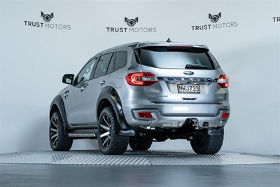 2021 Ford Everest - Thumbnail