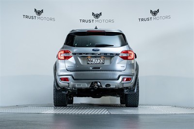 2021 Ford Everest - Thumbnail