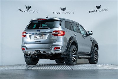 2021 Ford Everest - Thumbnail