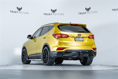 2015 Hyundai Santa Fe - Thumbnail