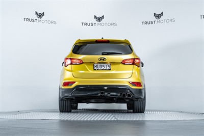 2015 Hyundai Santa Fe - Thumbnail