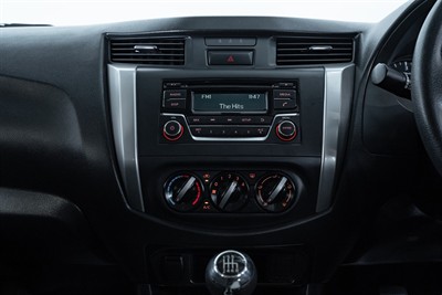 2021 Nissan Navara - Thumbnail