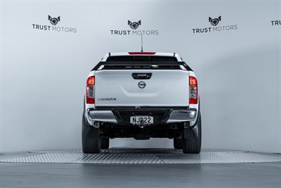 2021 Nissan Navara - Thumbnail