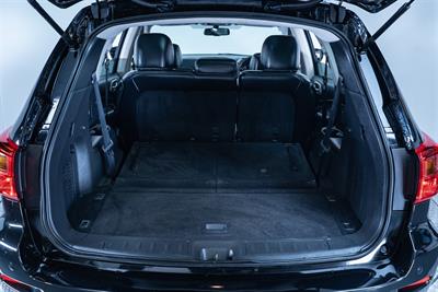 2017 Nissan Pathfinder - Thumbnail