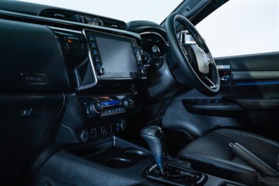 2022 Toyota Hilux - Thumbnail