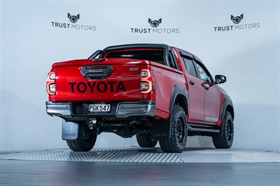 2022 Toyota Hilux - Thumbnail