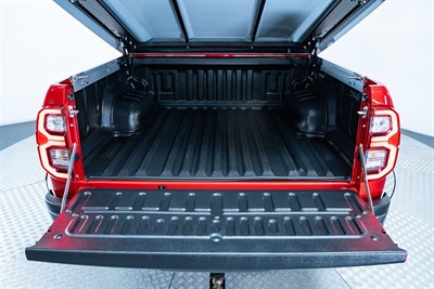 2022 Toyota Hilux - Thumbnail